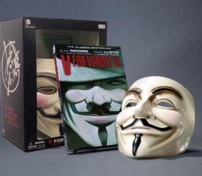 David Lloyd, Alan Moore: V for Vendetta Deluxe Collector Set (2012)